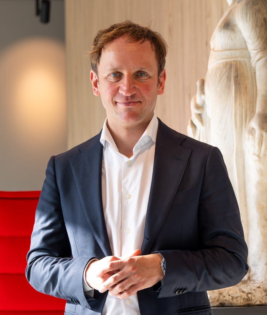 Piotr Wawrzyniak - Equine Lawyer - Hippisch Advocaat